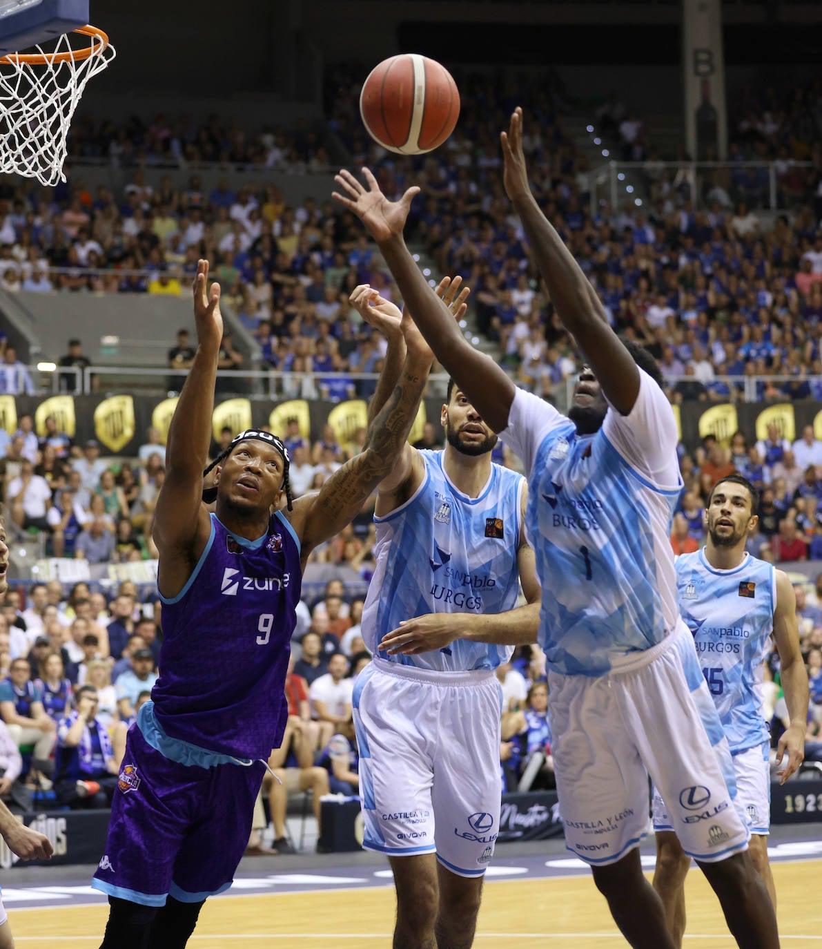 El Palencia Zunder se ha impuesto al Burgos (95 - 83) en la final