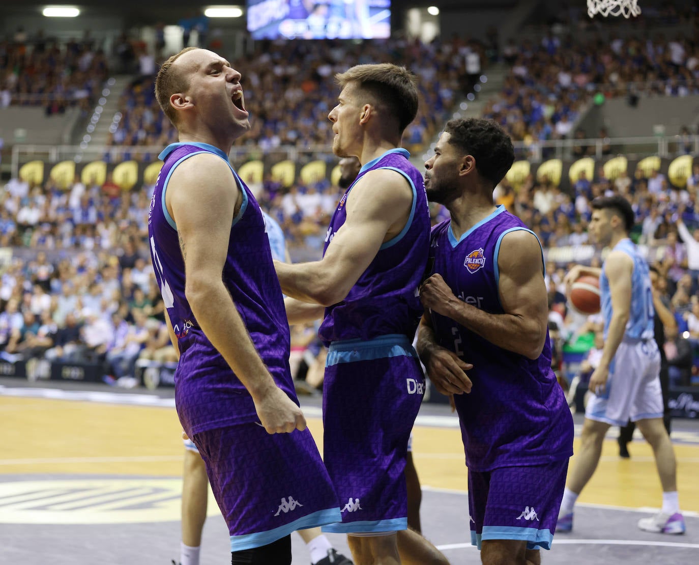 El Palencia Zunder se ha impuesto al Burgos (95 - 83) en la final