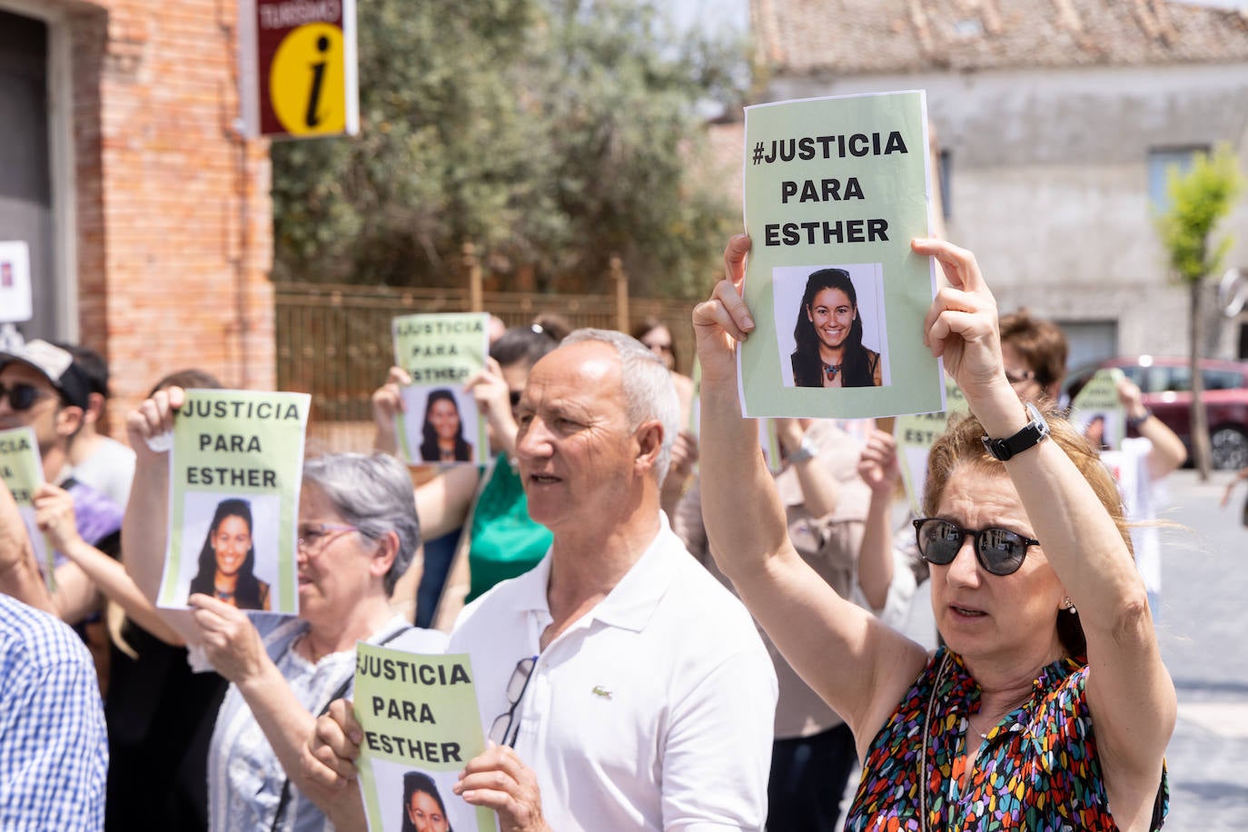 Nueva concentración en Traspinedo en apoyo a la familia de Esther López