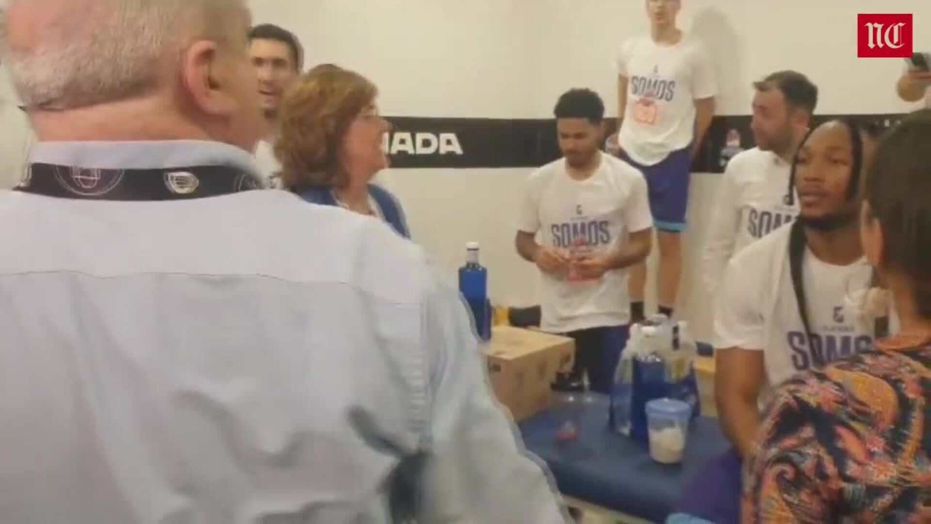 Los jugadores del Palencia Zunder celebran el ascenso a la ACB