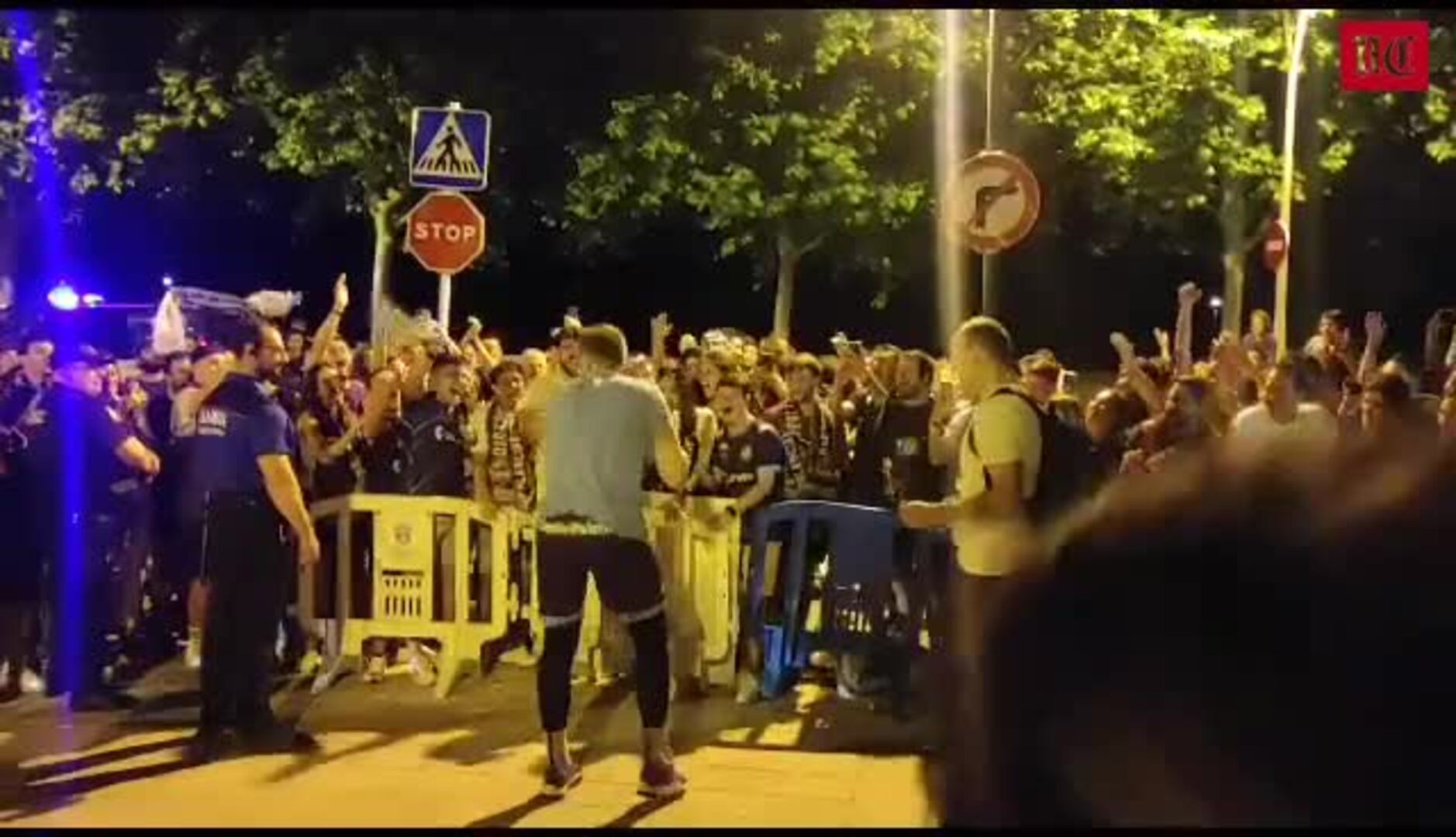 Los aficionados de Palencia celebran en ascenso del Zunder a la ACB