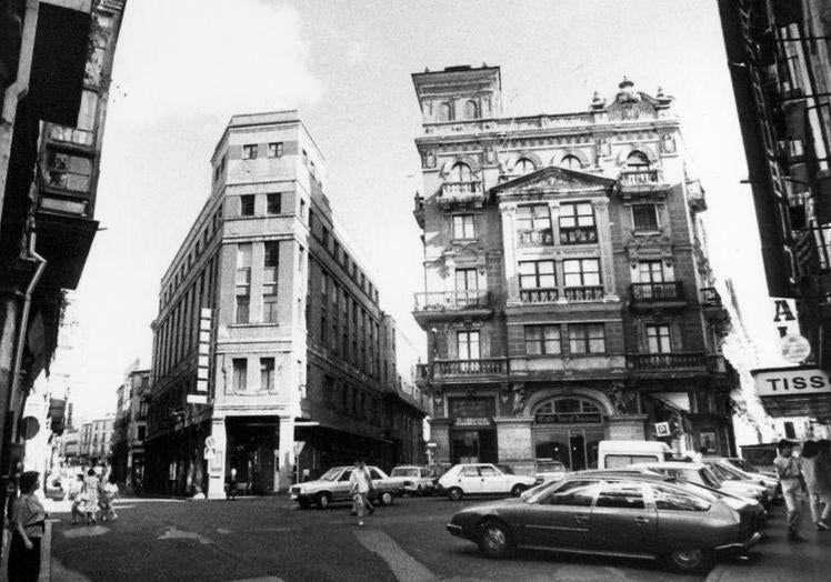 Imagen principal - El magnífico edificio que dinamitó la Plaza Mayor de Valladolid