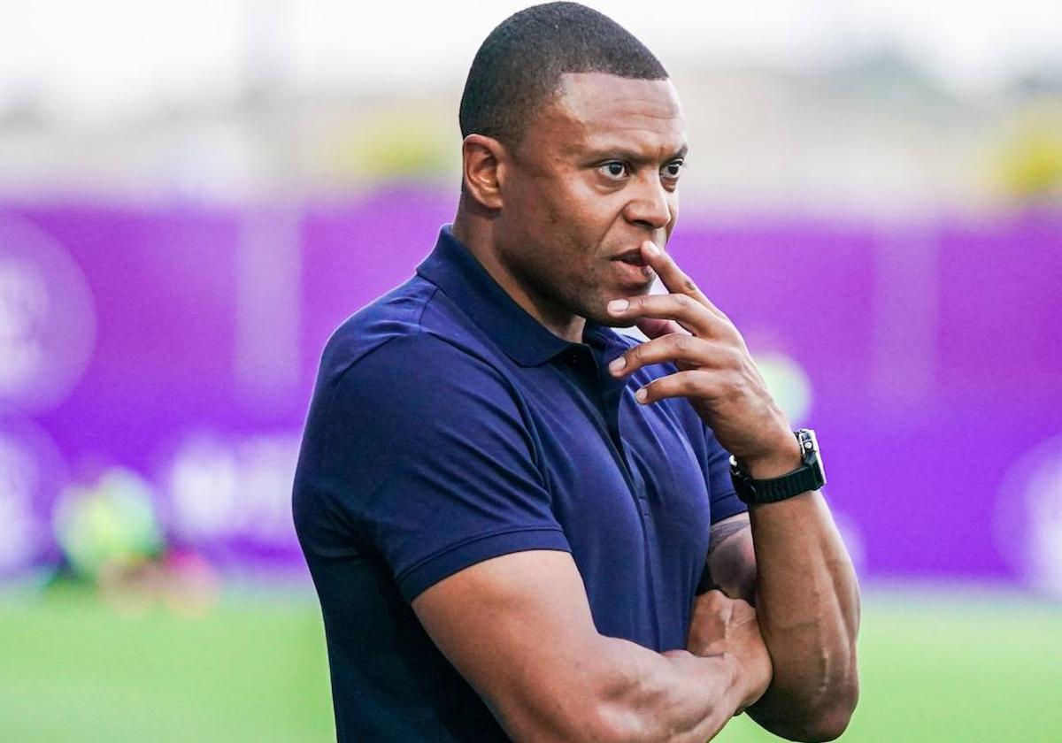 El Real Valladolid mantiene a Julio Baptista como entrenador del Promesas