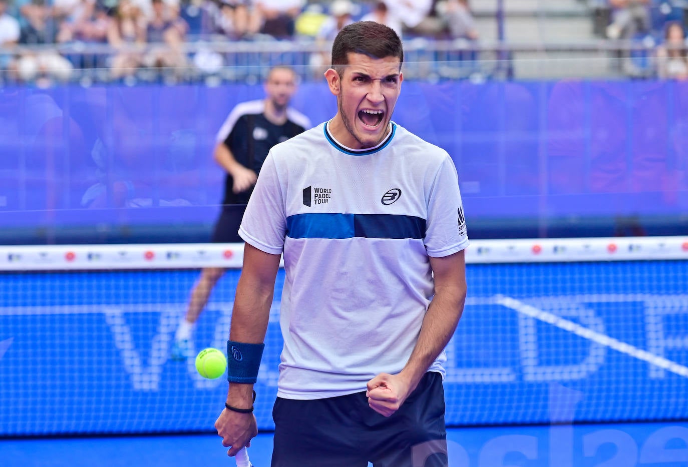 La primera jornada del World Padel Tour en la Plaza Mayor de Valladolid