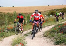 Algunos participantes de la Weekend Sofocón de Íscar durante la prueba