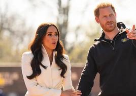 Meghan Markle con el príncipe Harry.