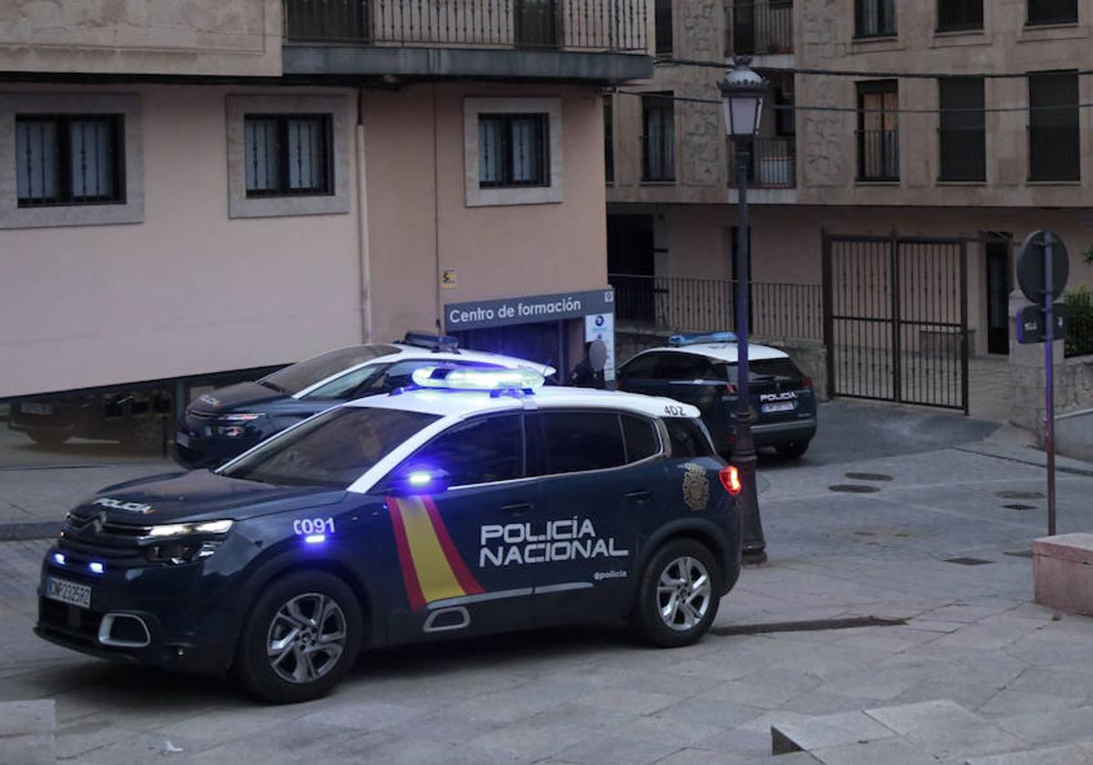Imagen de archivo de una intervención de la Policía Nacional en Salamanca.