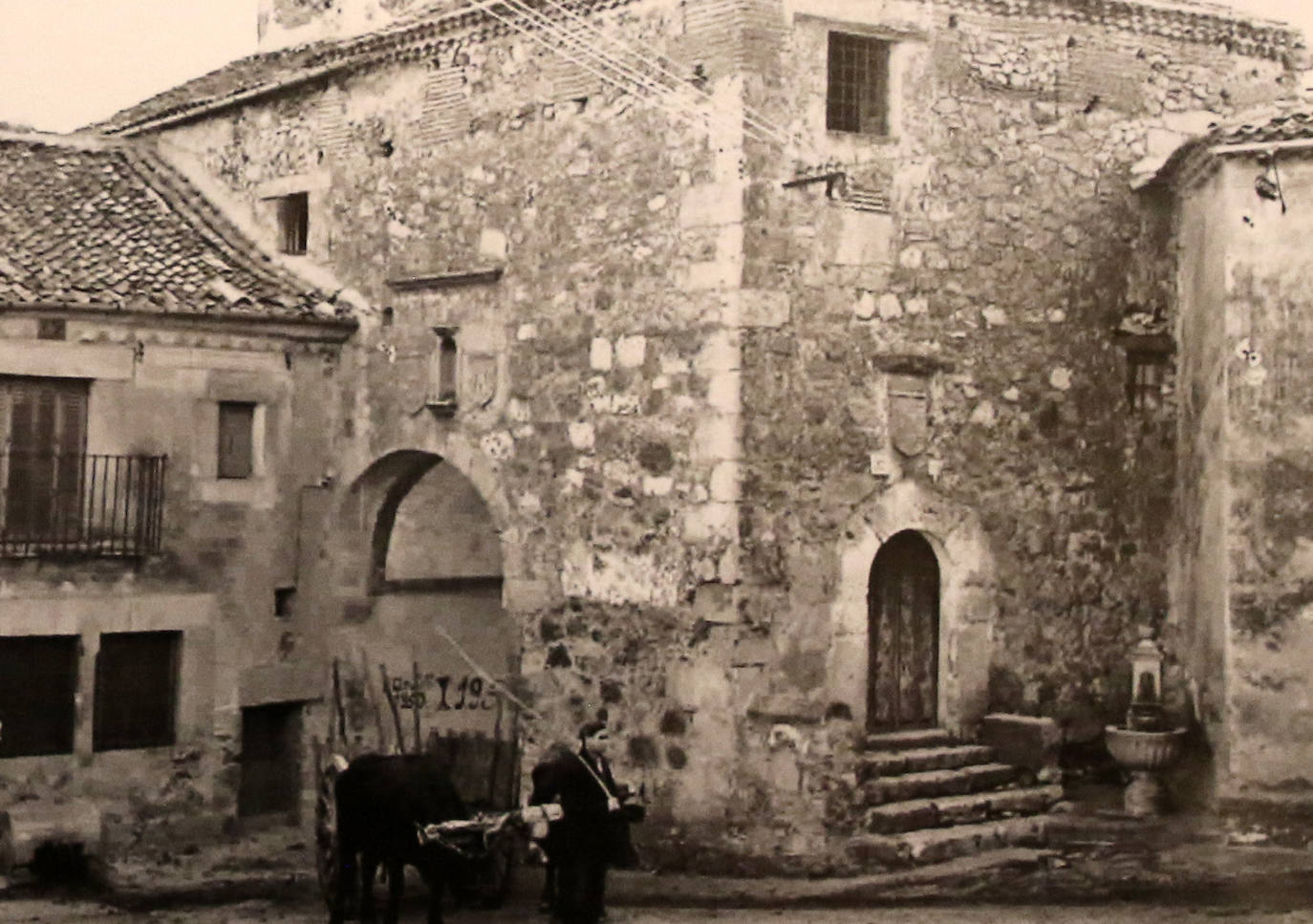 Puerta de la villa en Pedraza