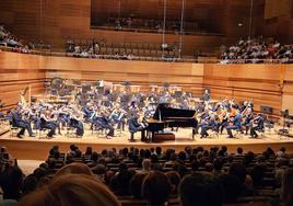 El pianista Kirill Gersetin, durante el concierto de clausura de la temporada de la Orquesta Sinfónica de Castilla y León.