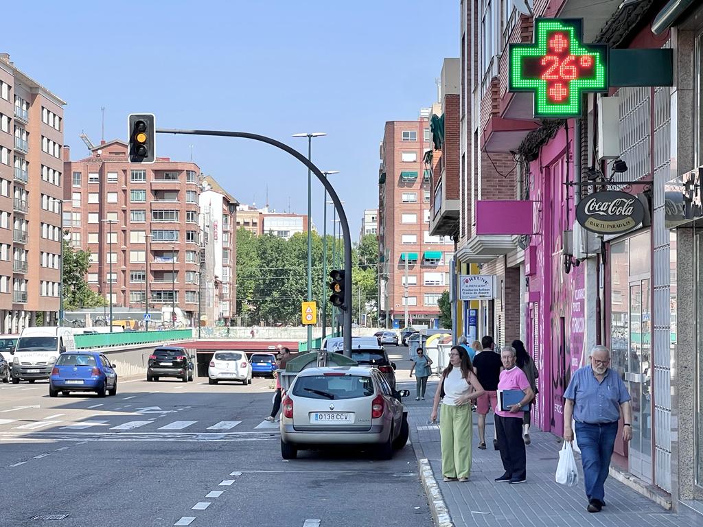 Un termómetro marca 26 grados a las 11 de la mañana en Valladolid.