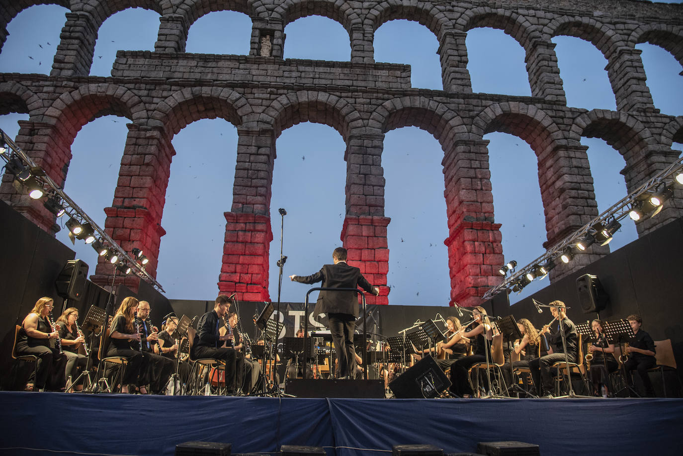 La música protagoniza el martes de fiestas