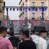 Las fiestas entran en su recta final a ritmo de música local