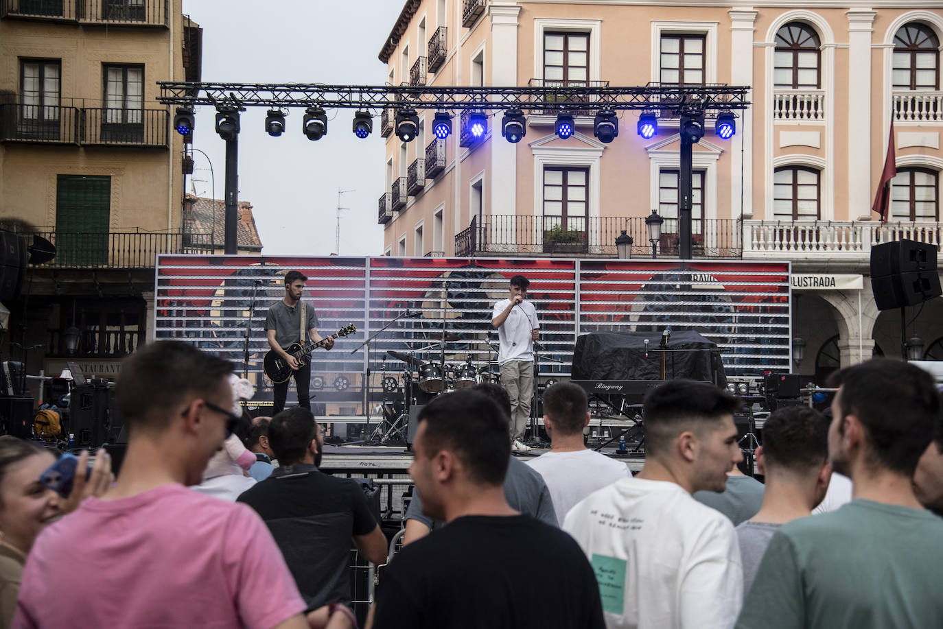 La música protagoniza el martes de fiestas