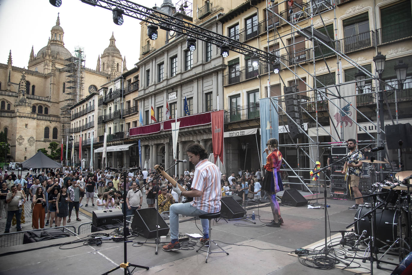 La música protagoniza el martes de fiestas