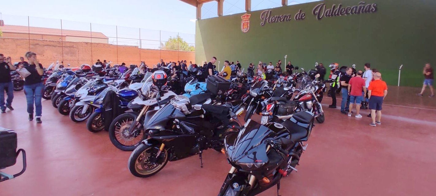 Herrera de Valdecañas celebra su Sexta Queda Motera