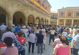 Recepción de los participantes en la Plaza Mayor.