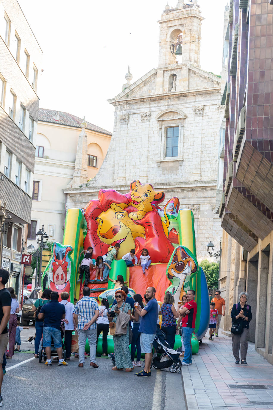 Palencia se va de compras por la noche