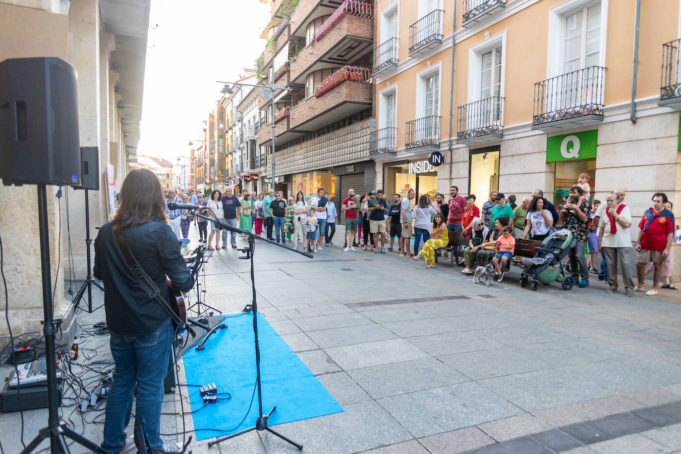 Palencia se va de compras por la noche