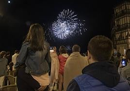Fuegos artificiales en la noche de San Pedro.