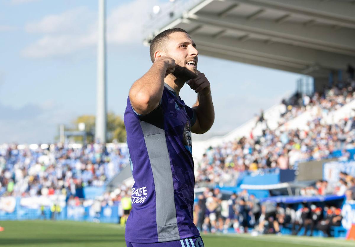 Shon Weissman celebra un gol en campo del Leganés, en una imagen de 2021.