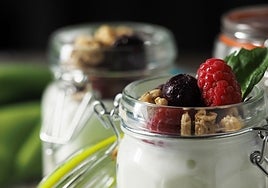 'Parfait' de arándanos y frutos rojos para comenzar el día