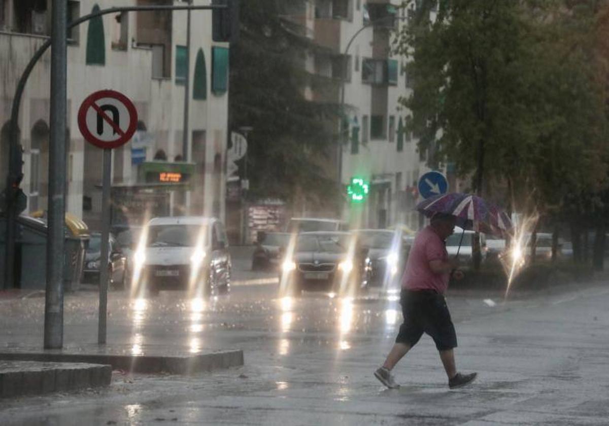 Una tormenta en Parquesol, en una imagen de archivo.