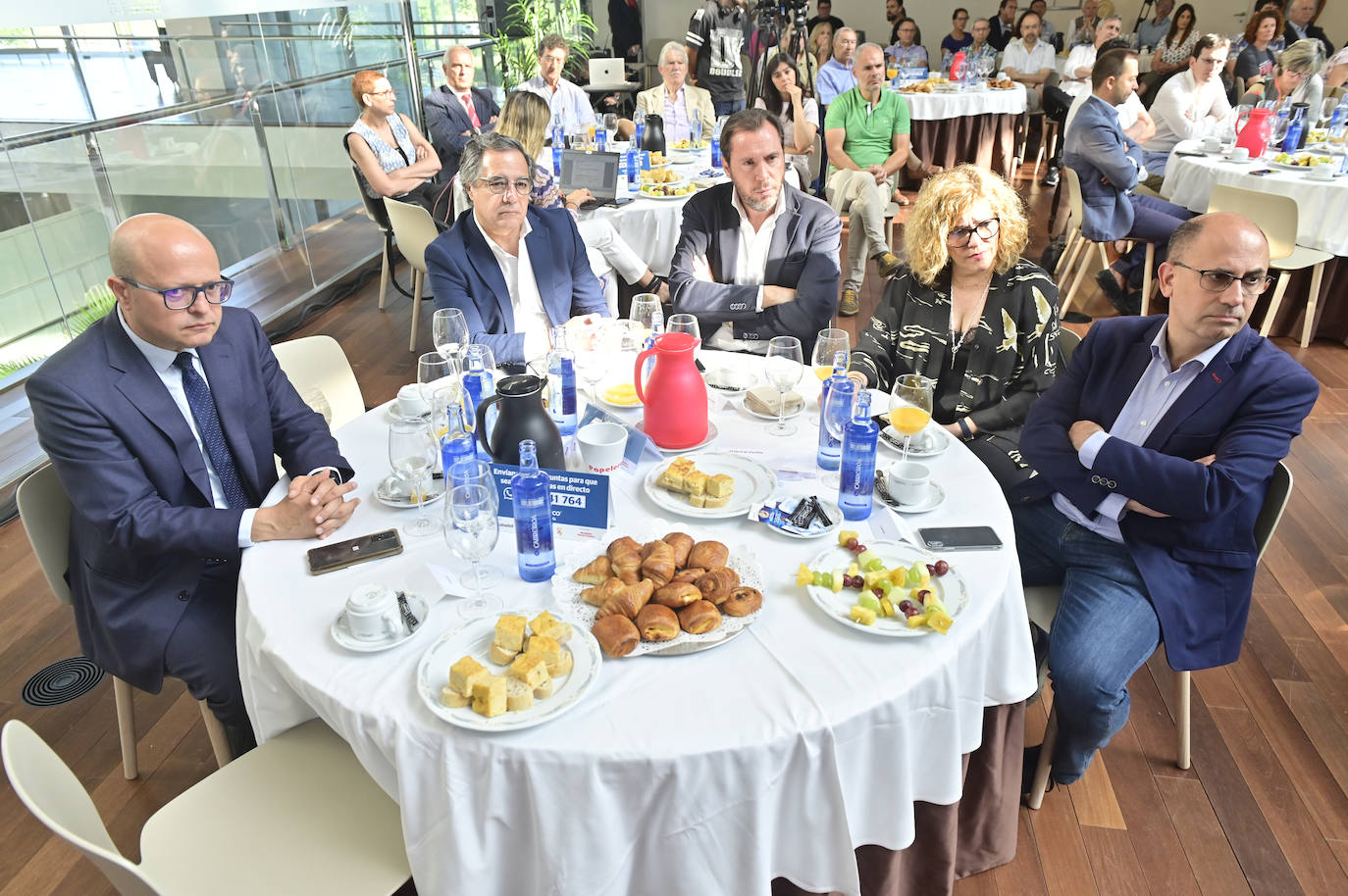 Félix Martín, Manuel Salgado, Óscar Puente, Charo Chávez y Luis Vélez.