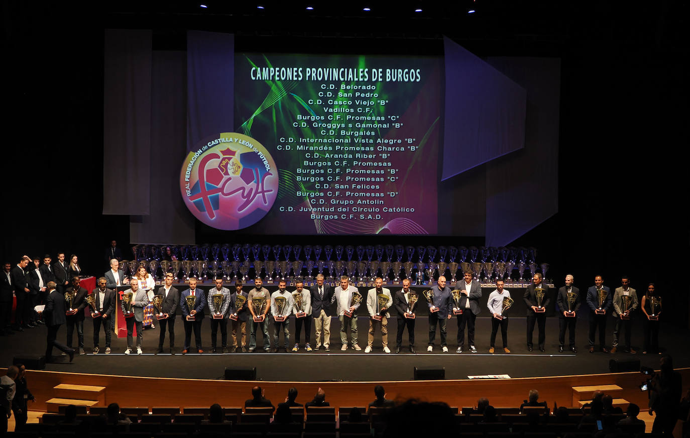 Los campeones regionales en el Centenario de la Federación de Castilla y León