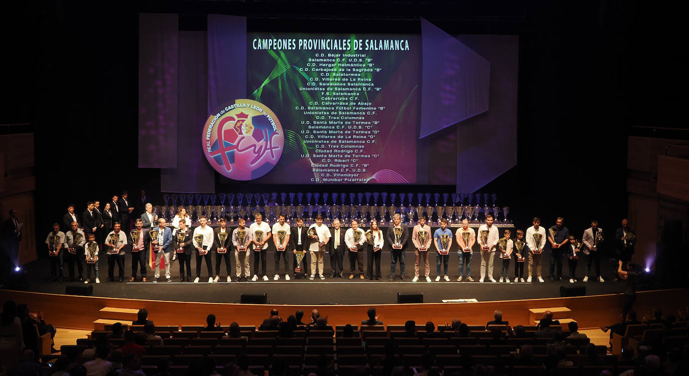 Los campeones regionales en el Centenario de la Federación de Castilla y León