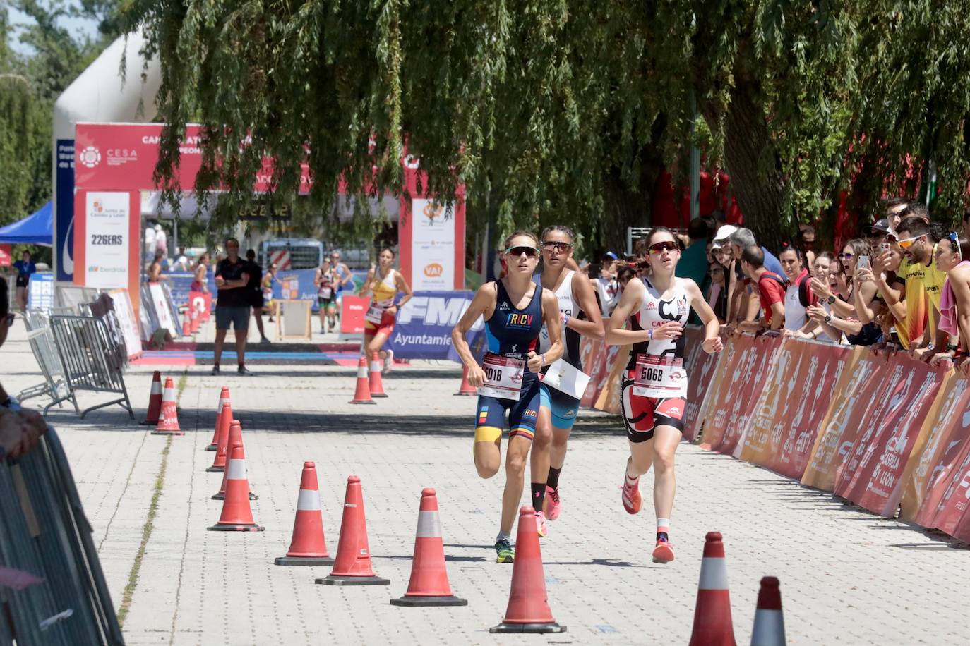 El campeonato Nacional de Triatlón Cadete por equipos, en imágenes