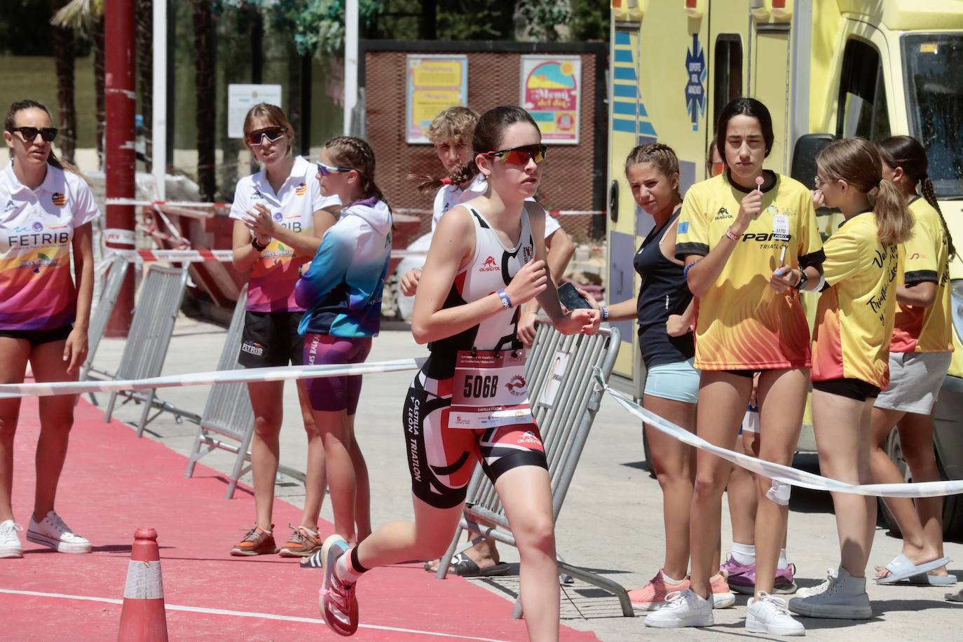 El campeonato Nacional de Triatlón Cadete por equipos, en imágenes