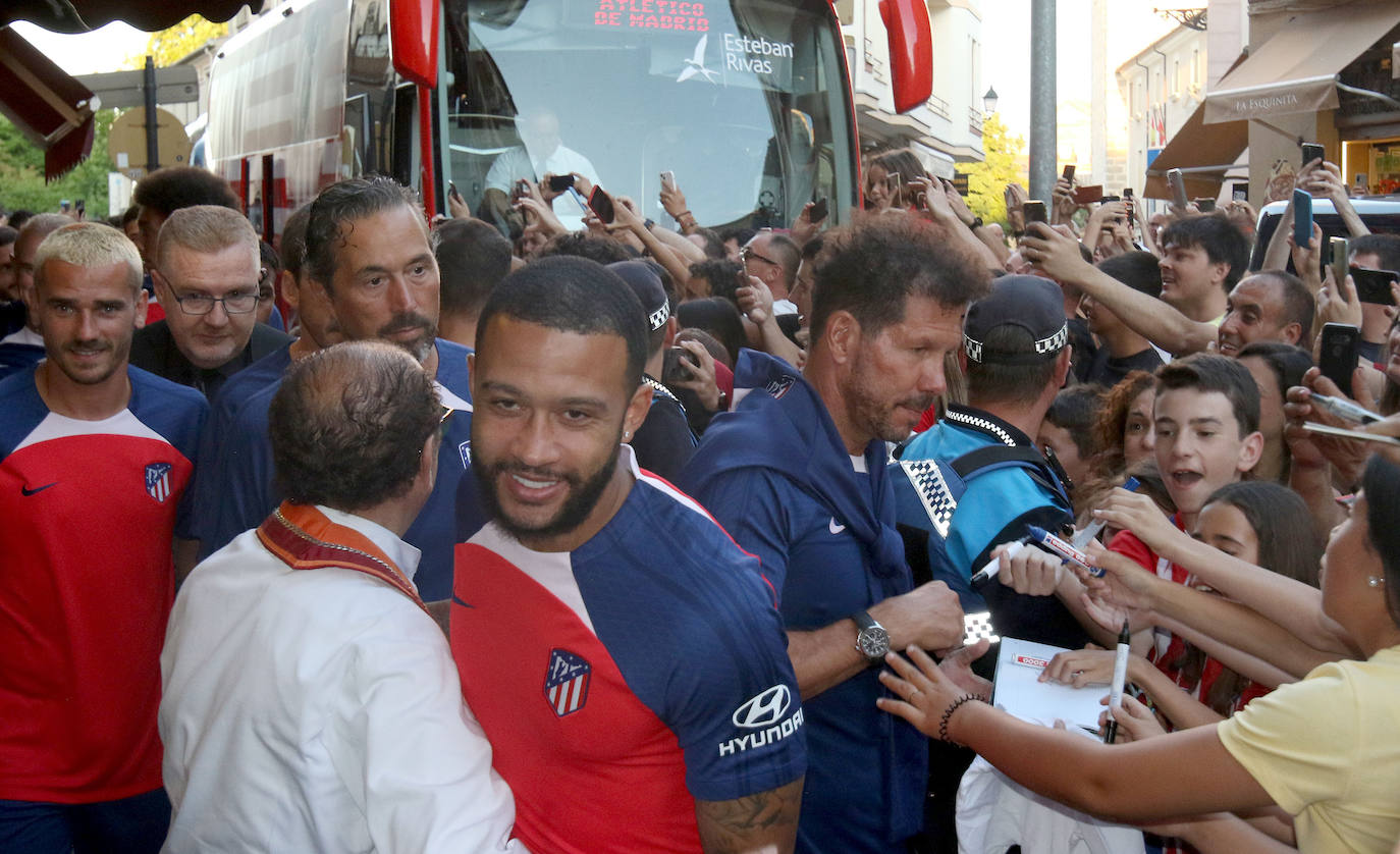 El Atlético de Madrid visita Segovia