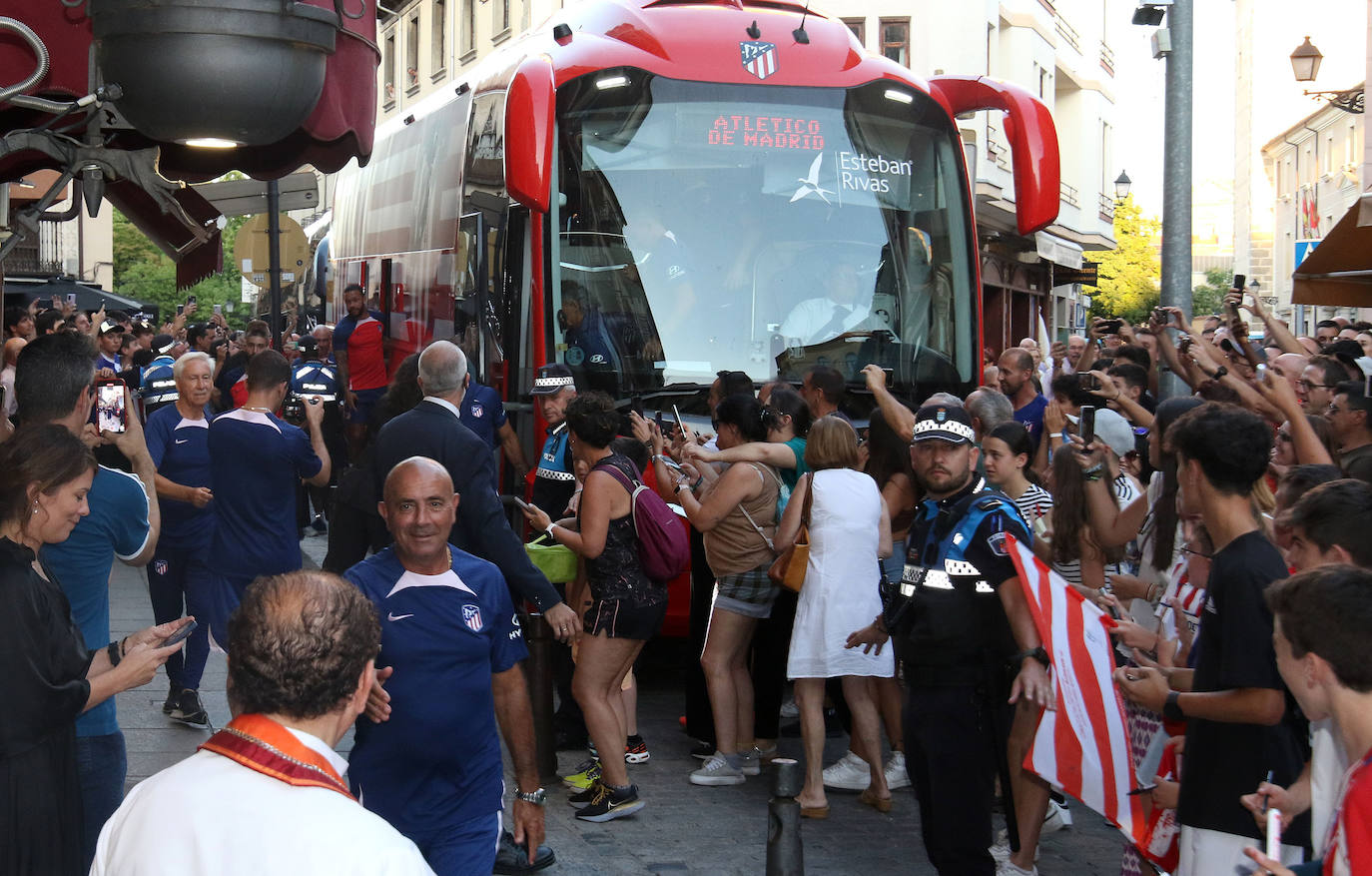 El Atlético de Madrid visita Segovia