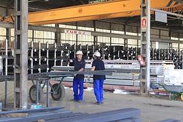 Trabajadores en una empresa metalúrgica vallisoletana.