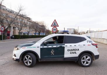 Cae una banda que robaba móviles y tarjetas en centros comerciales