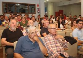 Público asistente a la presentación del cartel de los encierros de Cuéllar.