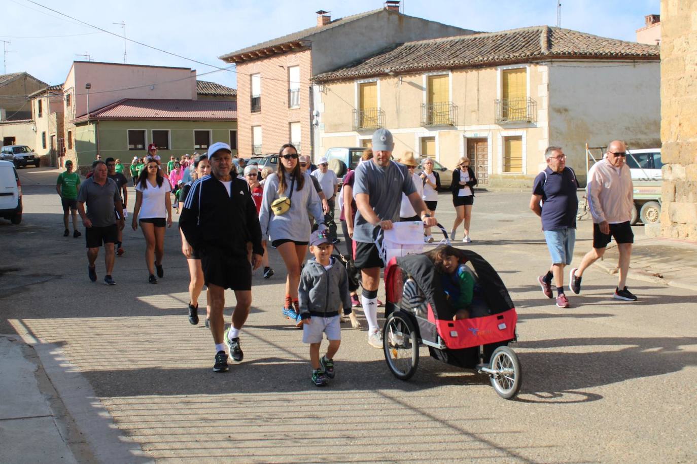 IV Marcha contra el Cáncer en Villabrágima, en imágenes