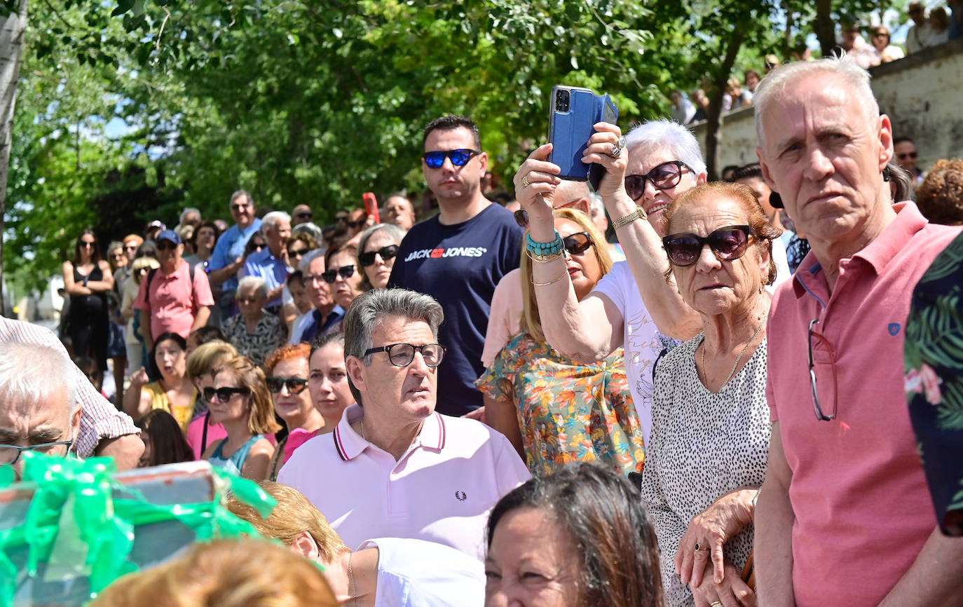 Procesión fluvial de la Virgen del Carmen por el río Pisuerga