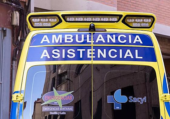 Ambulancia de Valladolid de la flota actual, sin renovar.