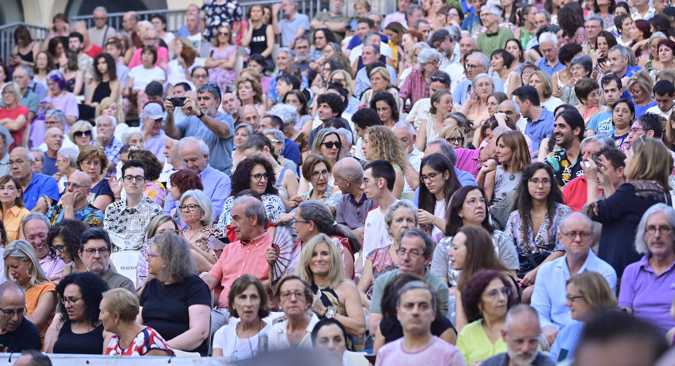 Las imágenes de la despedida mundial de Omara Portuondo en el Universijazz