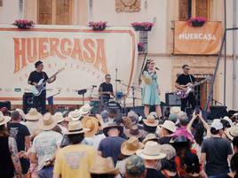 Una de las actuaciones en el Huercasa Country Festival.