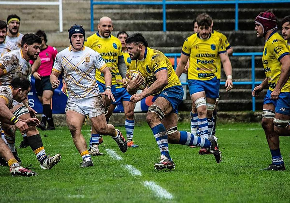 El Salvador refuerza su delantera con Andrea Mastouri