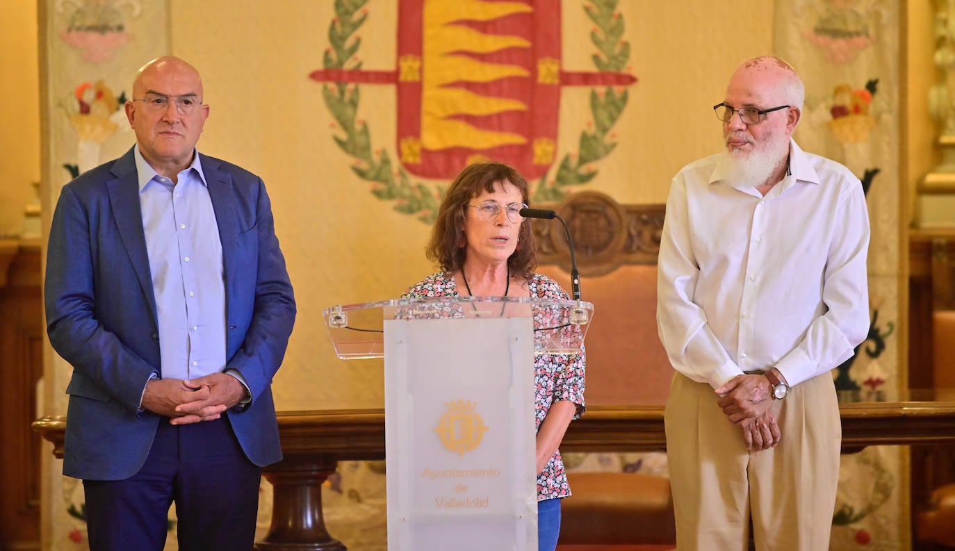 Recibimiento de niños saharauis en el Ayuntamiento de Valladolid, en imágenes