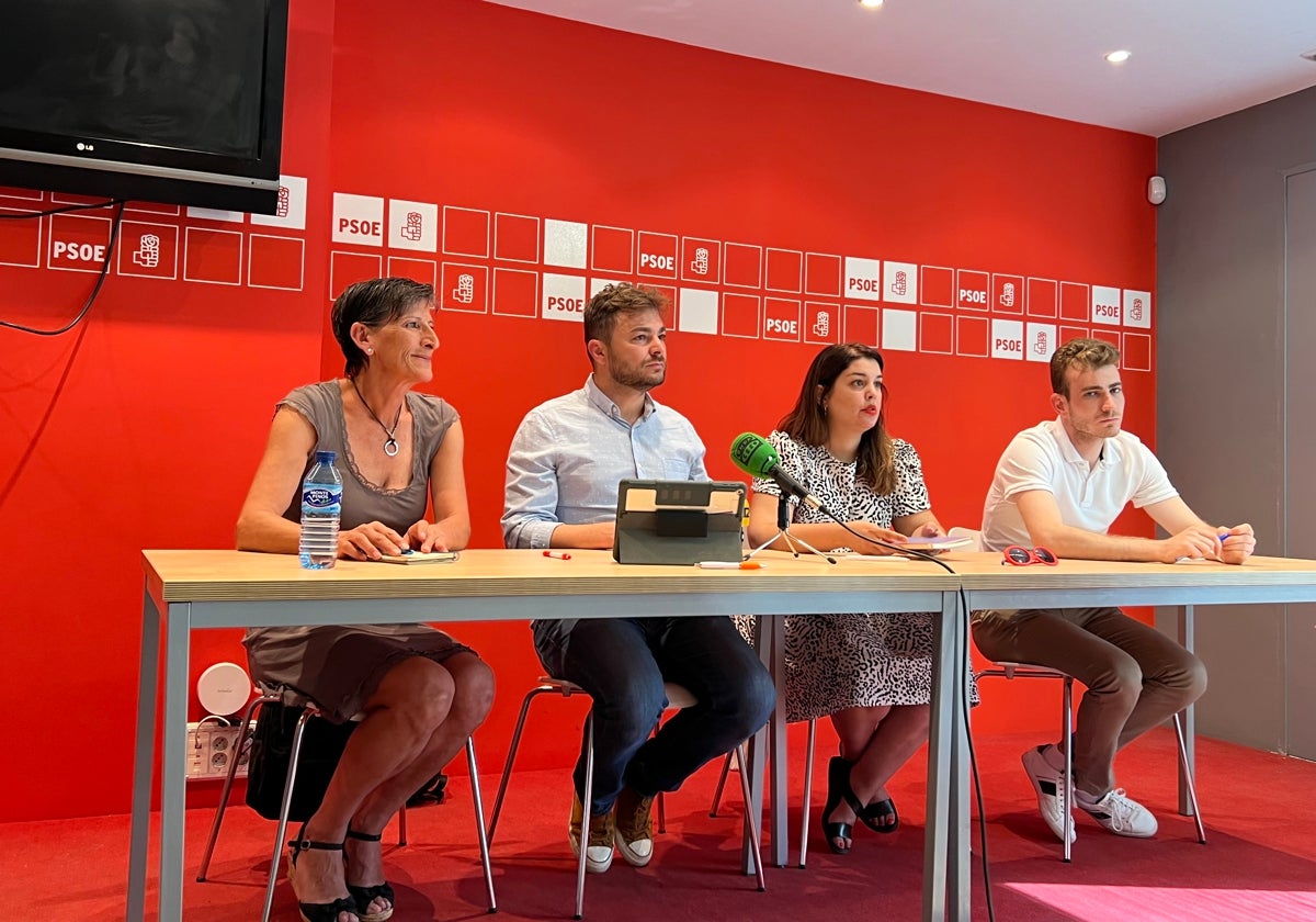 Rueda de prensa de Luis Manuel Pascual, líder del PSOE en Medina del Campo.