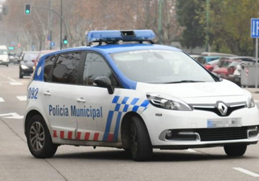 Herido un motorista tras una colisión con un turismo en la calle Gamazo