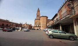 Plaza Mayor de la localidad de Alaejos, donde ha tenido lugar la agresión.