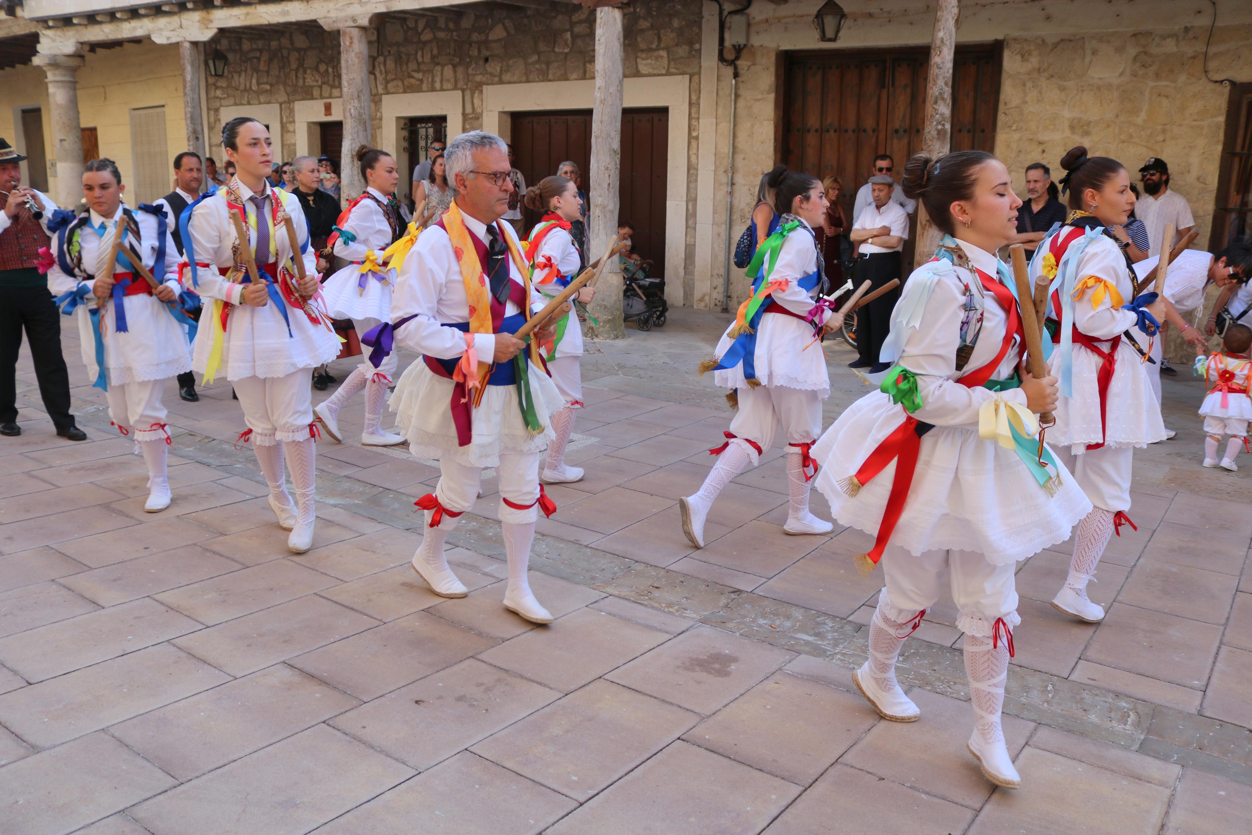 Cita con la Danza y el Paloteo en Ampudia