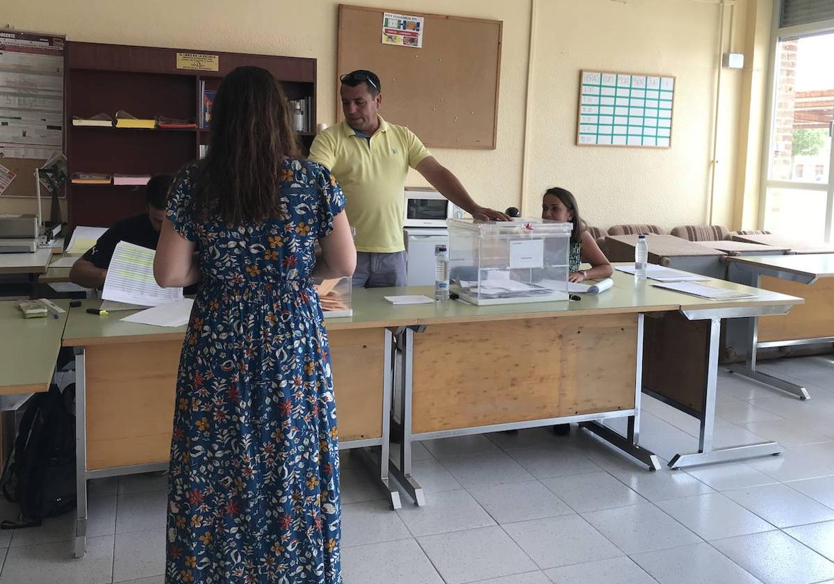 Colegio electoral en Herrera de Pisuerga.