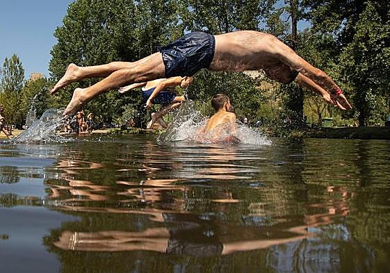 Zona de baño del río Águeda, en Salamanca.