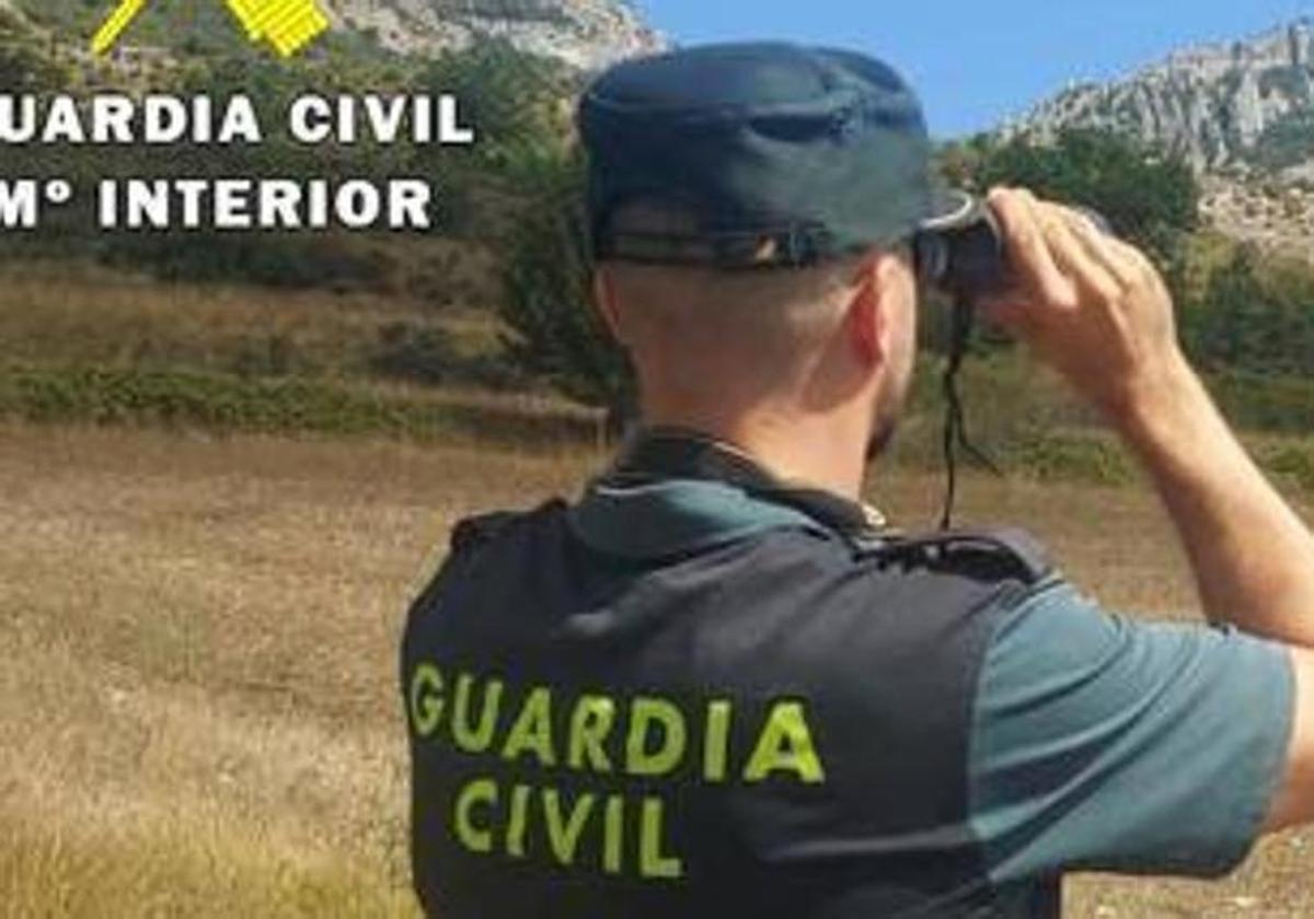 Imagen de archivo de un agente de la Guardia Civil en Burgos.